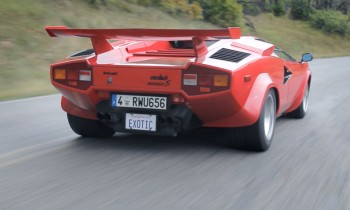 Lamborghini Countach Sights & Sounds – Beauty, Exhaust, Fly-by