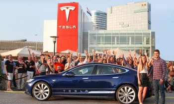 Tesla: one billion miles – pictures
