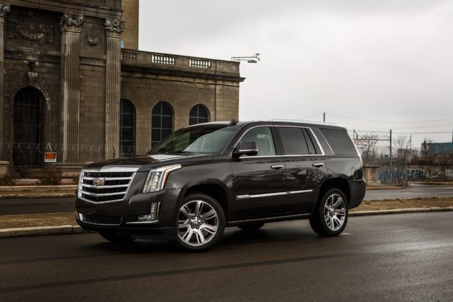 2015 Cadillac Escalade Front Three Quarter