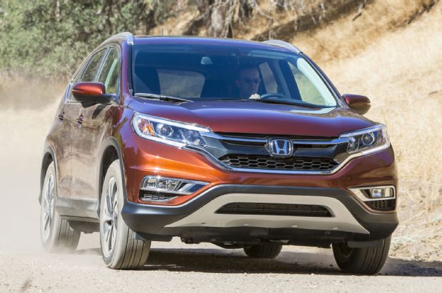 2015 Honda CR V Front Three Quarter View In Motion 8