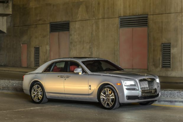 2015 Rolls Royce Ghost Series II Front Three Quarter 28