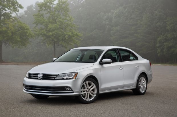 2015 Volkswagen Jetta TDI Front Three Quarter