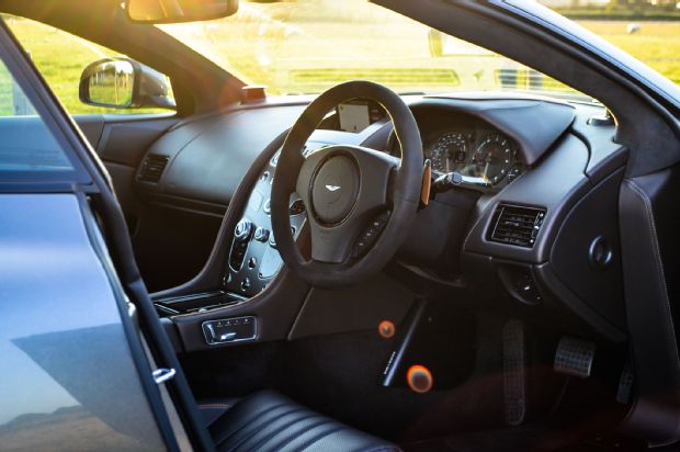 2016 Aston Martin DB9 GT Cabin 01