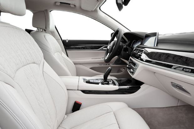 2016 BMW 7 Series Cabin