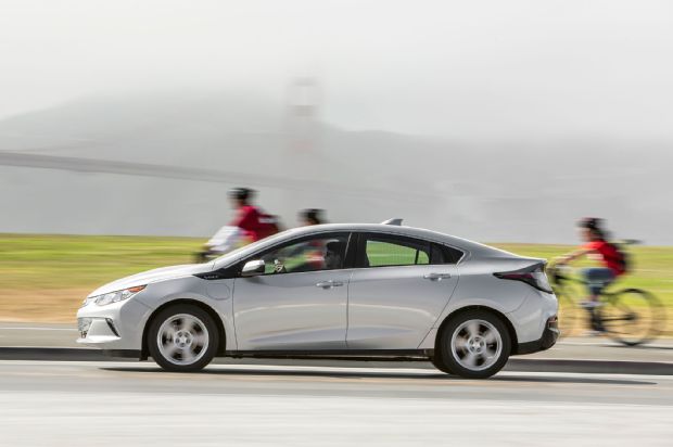 2016 Chevrolet Volt Side Profile In Motion 01