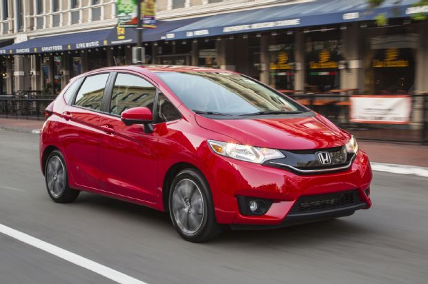 2016 Honda Fit Front Three Quarter In Motion 13
