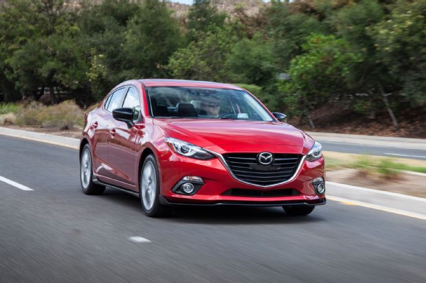 2016 Mazda3 Front Three Quarter In Motion 02