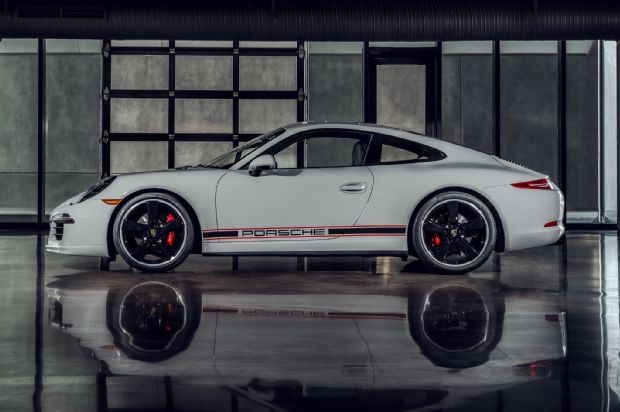2016 Porsche 911 GTS Rennsport Reunion Edition Profile