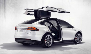 2016 Tesla Model X Debuts with 257-Mile Range, Falcon Doors