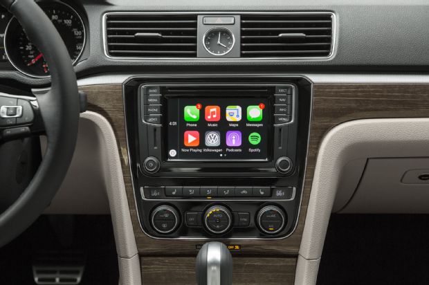2016 Volkswagen Passat Center Stack
