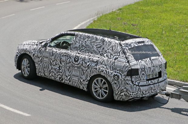 2016 Volkswagen Tiguan Spied Rear Three Quarters