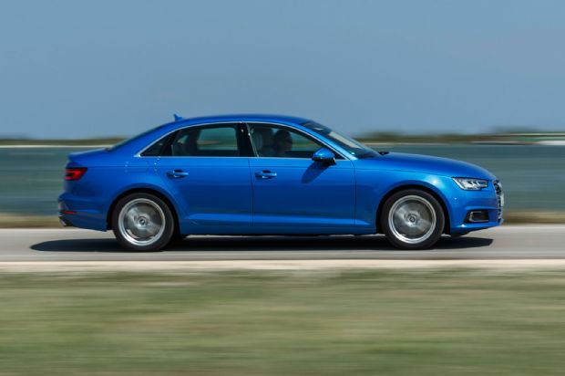 2017 Audi A4 Side Motion View