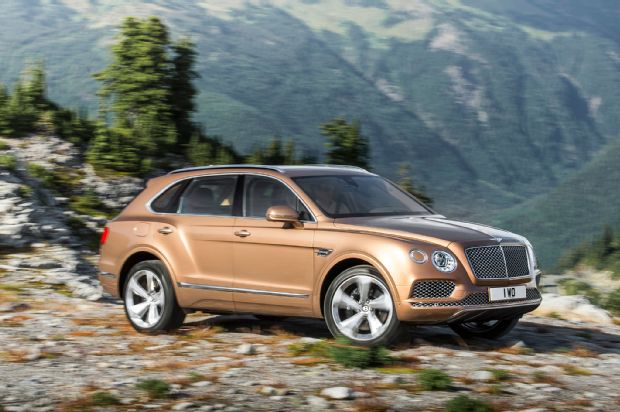 2017 Bentley Bentayga Off Road 01