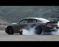Dodge Charger SRT Hellcat Review – Everyday Driver