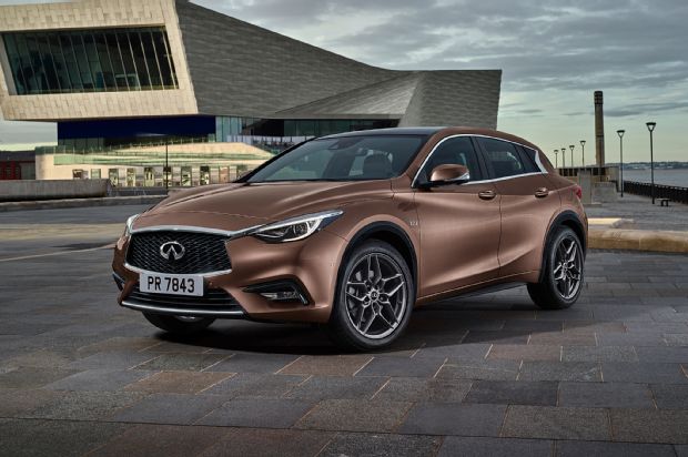 Infiniti Q30 Front Three Quarter Static