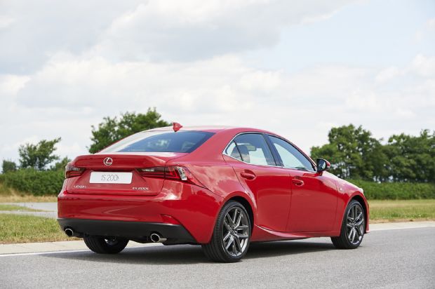 Lexus IS200t Rear Three Quarters