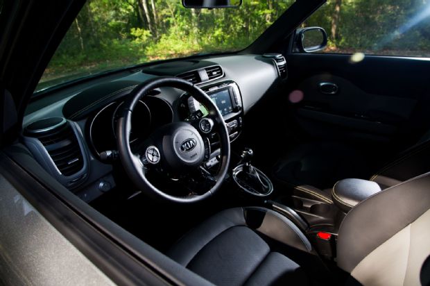 2015 Kia Soul Cabin 02