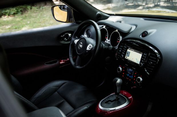 2015 Nissan Juke SL AWD Cabin