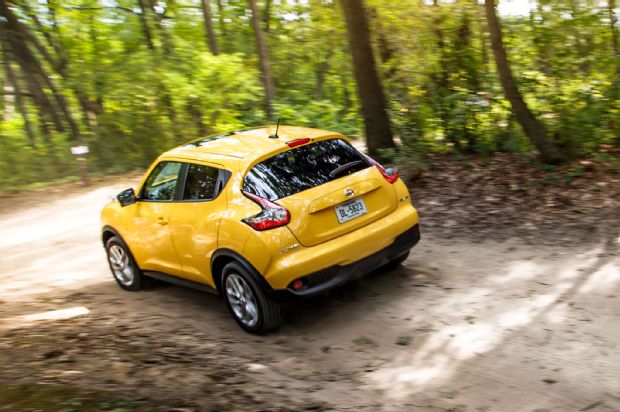 2015 Nissan Juke SL AWD Rear Three Quarter In Motion