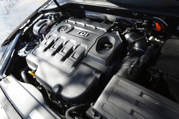 2015 Volkswagen Golf TDI SEL Engine