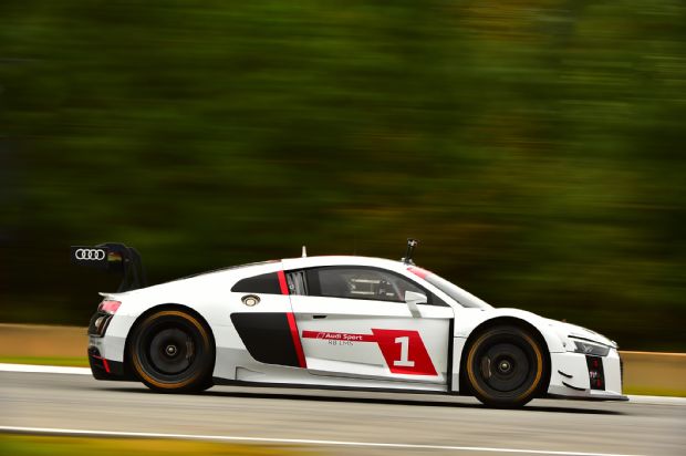 2016 Audi R8 LMS Side Profile In Motion 02
