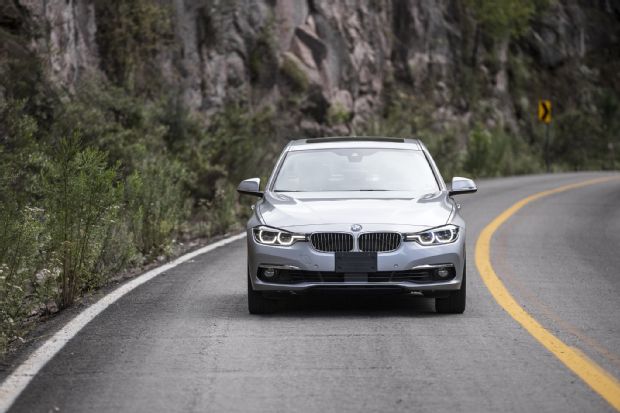 2016 BMW 340i XDrive Front End