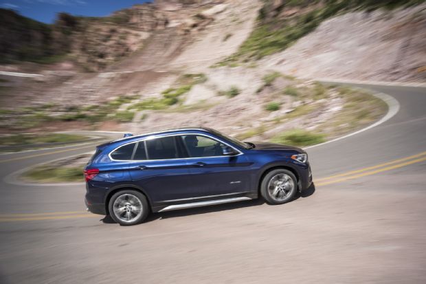 2016 BMW X1 XDrive28i Side In Motion