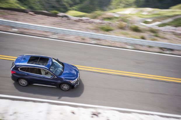 2016 BMW X1 XDrive28i Top View In Motion