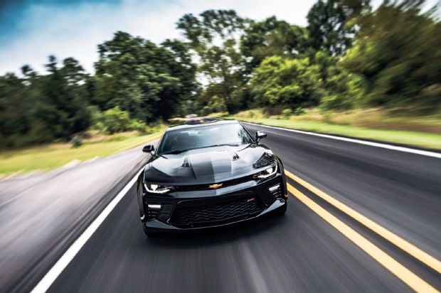 2016 Chevrolet Camaro Front View In Motion