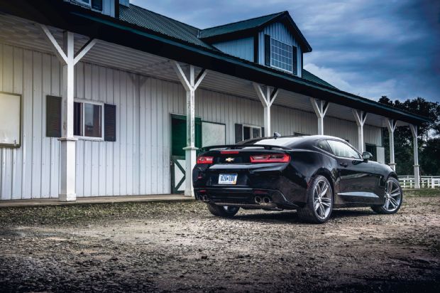 2016 Chevrolet Camaro Rear Three Quarter
