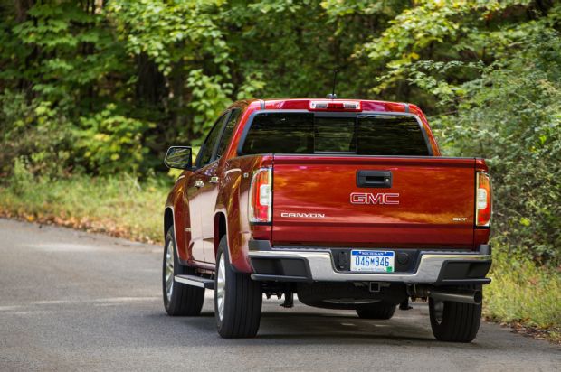 2016 GMC Canyon SLT Diesel Rear Three Quarter In Motion 02
