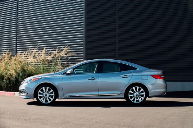 2016 Hyundai Azera Side