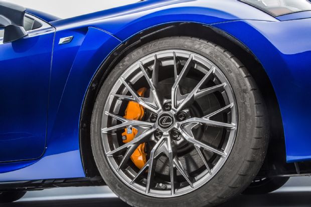 2016 Lexus GS F Wheels