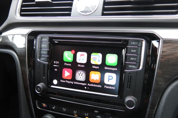 2016 Volkswagen Passat Se Technology Screen