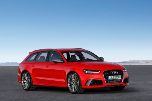 Audi RS 6 Avant Performance Front Three Quarters