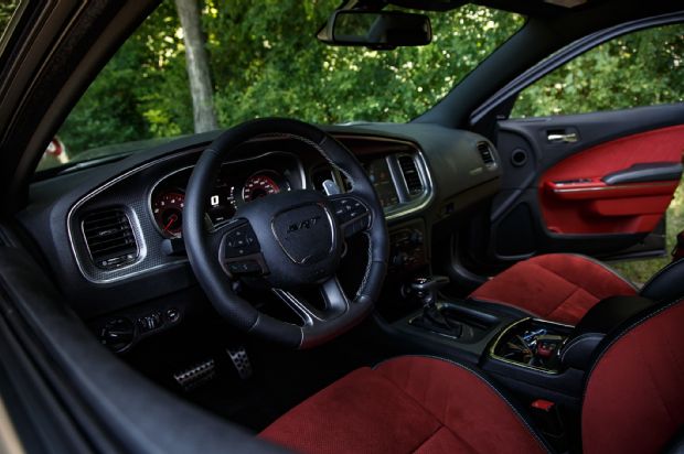 2015 Dodge Charger SRT Hellcat Cabin 01