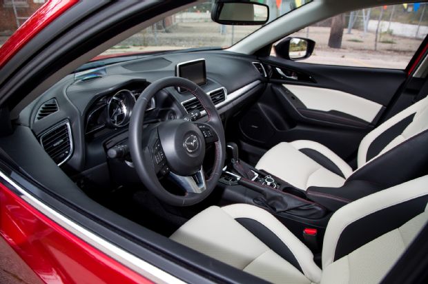 2015 Mazda3 5 Door Cabin 01