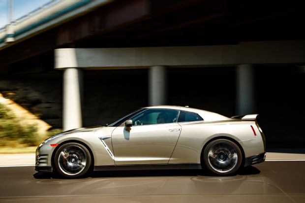 2015 Nissan GT R Side Profile In Motion 01