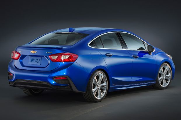 2016 Chevrolet Cruze Rear Three Quarter
