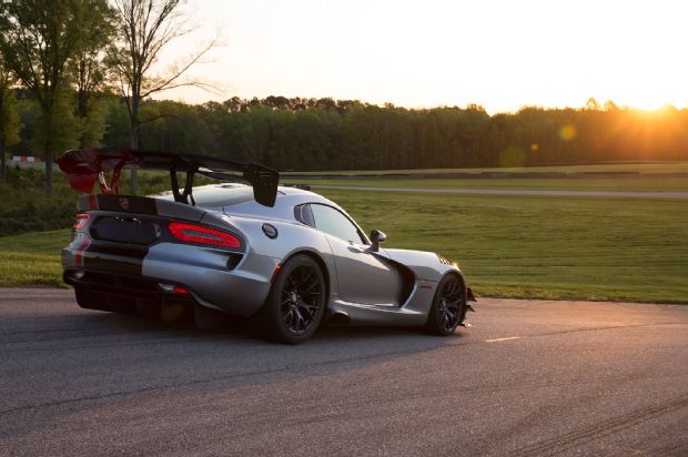 2016 Dodge Viper ACR Rear Three Quarter