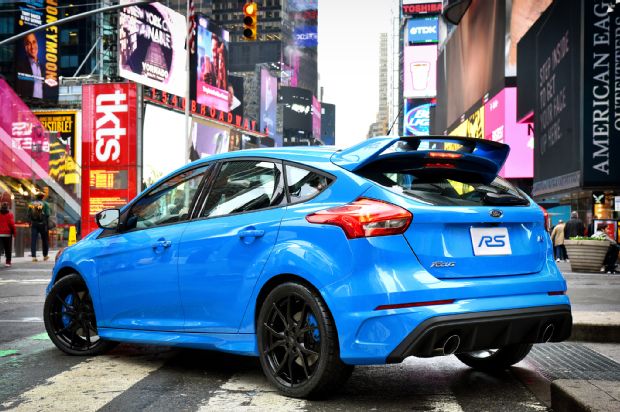 2016 Ford Focus RS Rear Three Quarter1