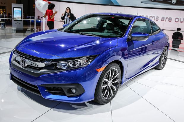 2016 Honda Civic Coupe Front Three Quarter