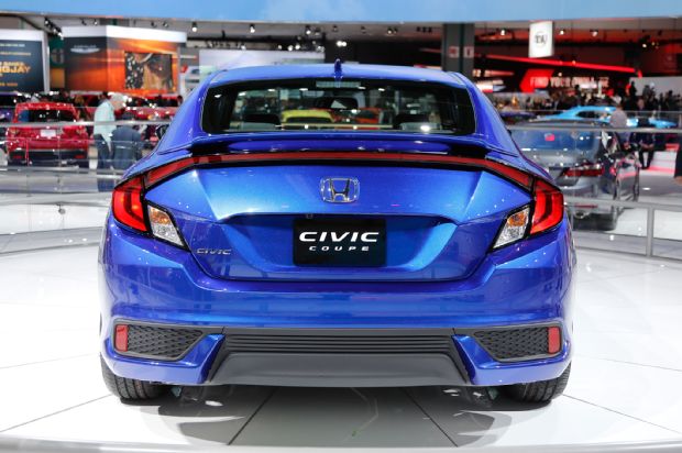 2016 Honda Civic Coupe Rear End 02