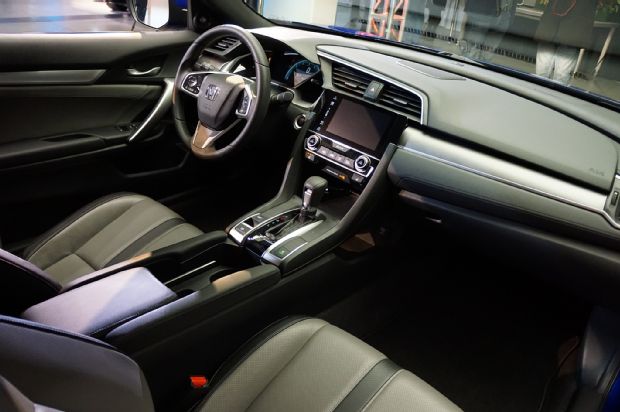 2016 Honda Civic Coupe Reveal Dashboard