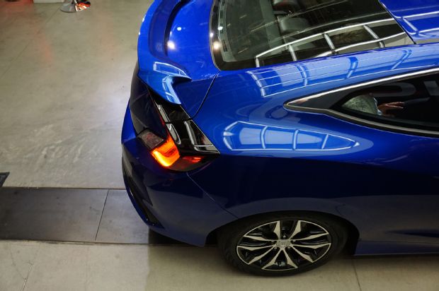 2016 Honda Civic Coupe Reveal Rear Fender Detail 02