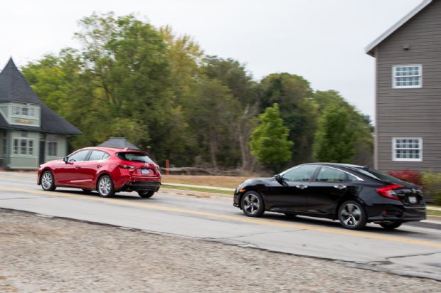 2016 Honda Civic Vs 2015 Mazda3 5 Door 06