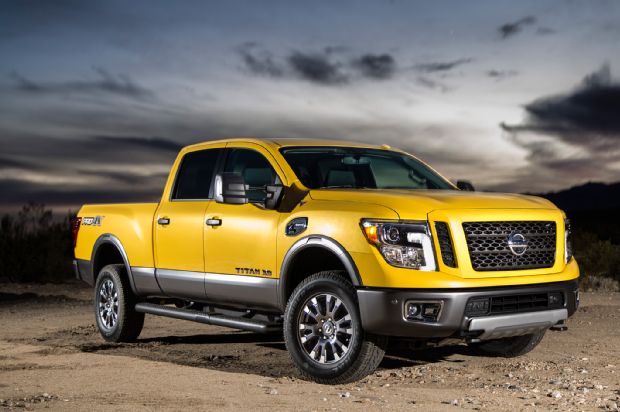 2016 Nissan Titan XD Front Three Quarter 02
