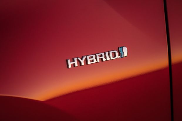 2016 Toyota Prius Four Touring Badge 01