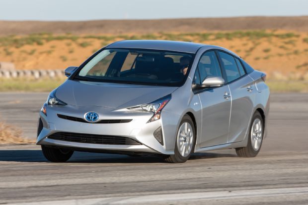 2016 Toyota Prius Two Front Three Quarter In Motion 06