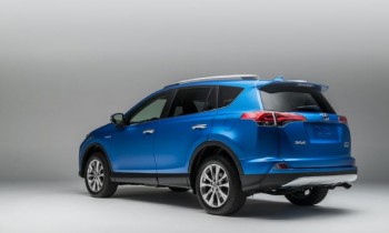 2016 Toyota RAV4 Hybrid Starts at $29,270, Gets 33 MPG Combined
